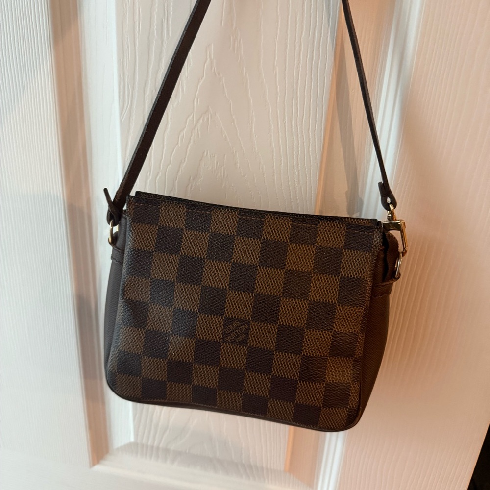 Louis Vuitton damier ebene pochette - Picture 2 of 8